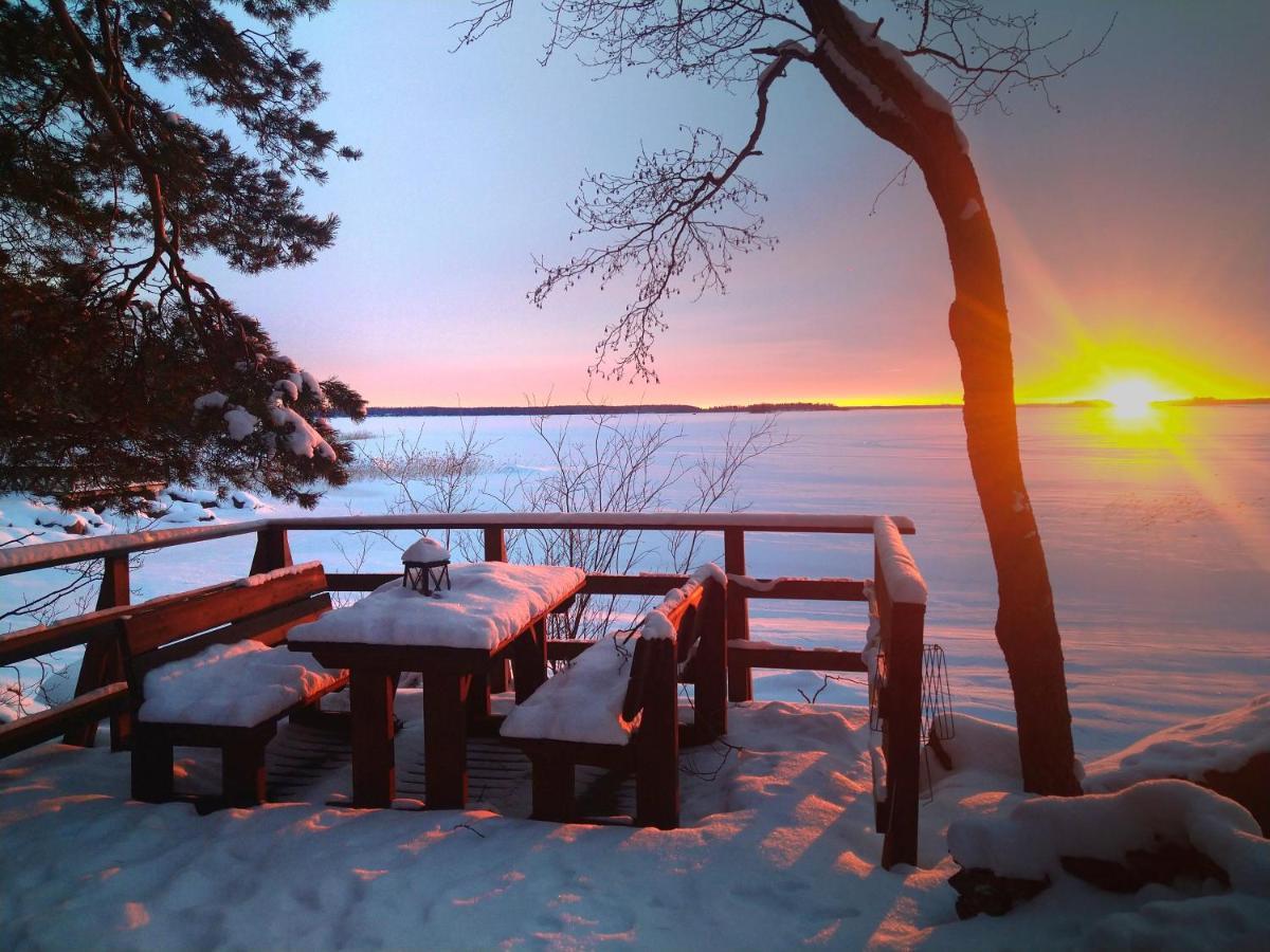 Villa Skitunaes Pyhtaa エクステリア 写真