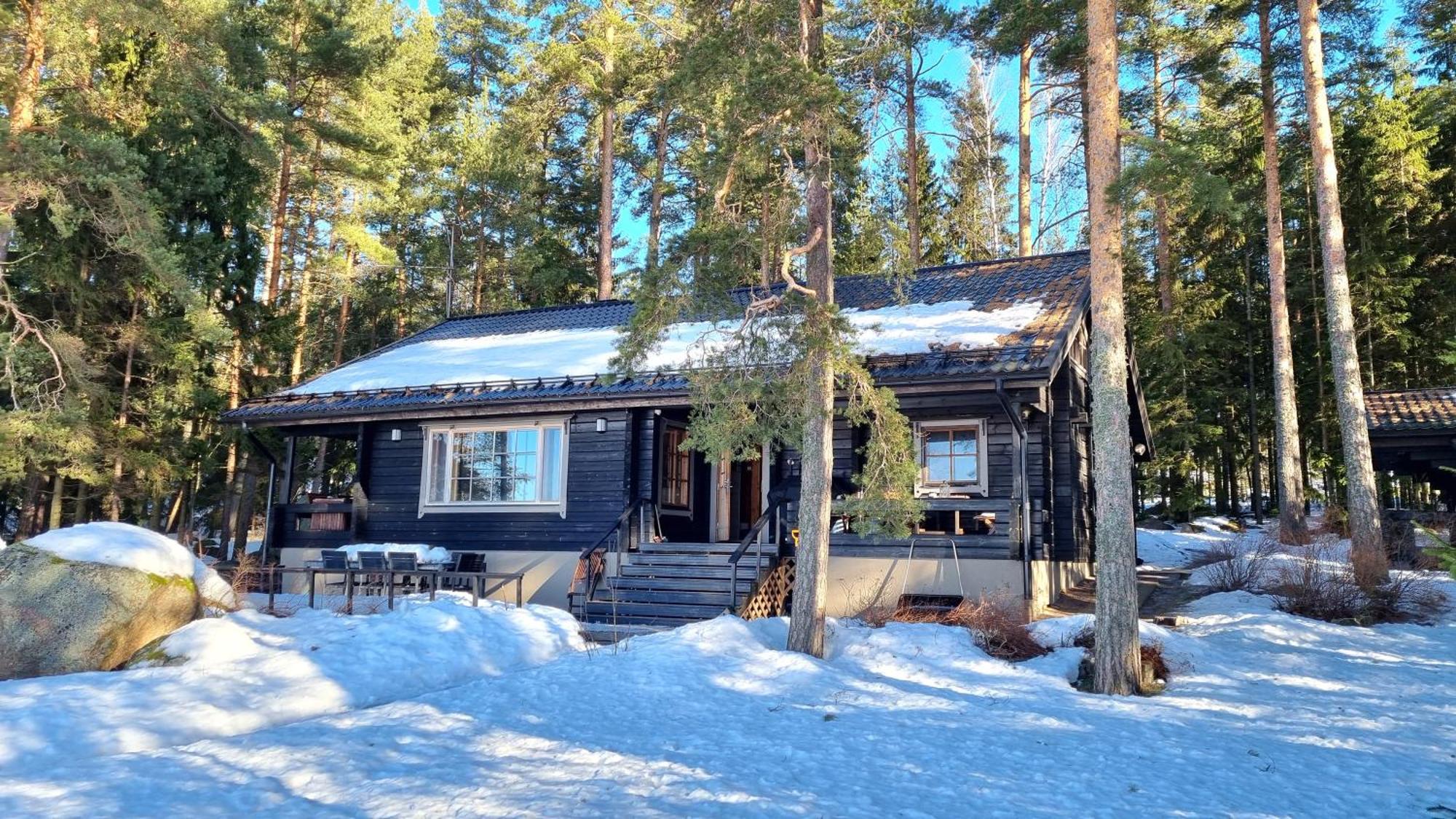 Villa Skitunaes Pyhtaa エクステリア 写真